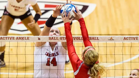 Volleyball Rebounds With Friday Evening Win Over FAU