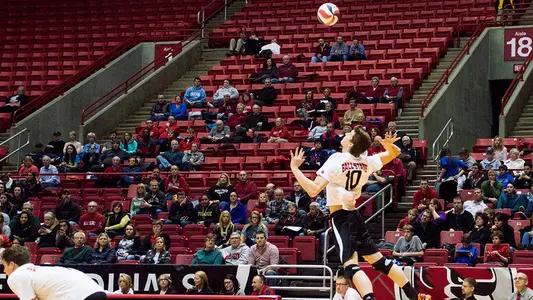 Men?s Volleyball Earns Saturday Night Sweep Of Battlers