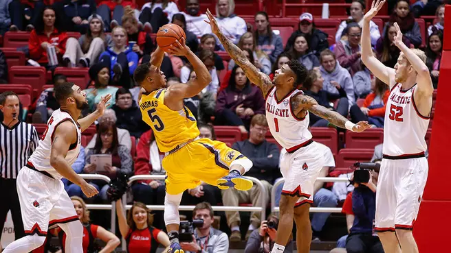 Men?s Basketball Falls to Kent State, 76-68