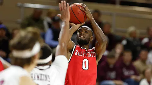 Kiapway Beats Buzzer, Men?s Hoops Downs EMU in 2OT