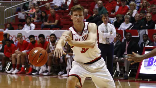 Men?s Hoops Shoots Past Rockets in MAC Opener