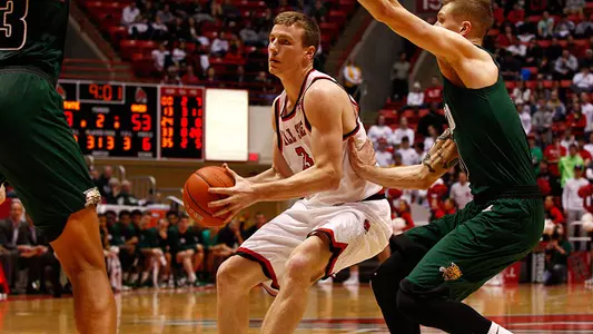 Men?s Hoops Falls at Toledo, Stays atop MAC West