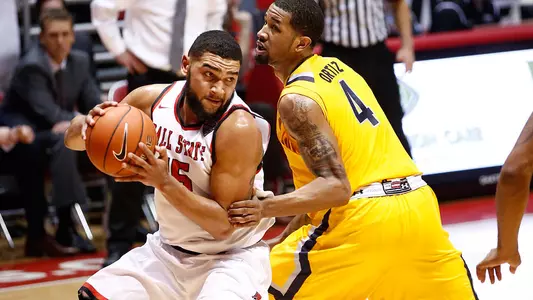 Men?s Hoops Tops Western Michigan in OT