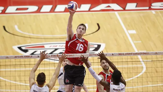 In a 3-0 Sweep, Men?s Volleyball Kicks Off Road Stretch With a W