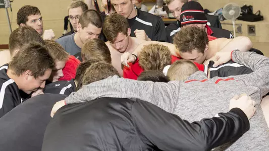Six From Men?s Swim & Dive Earn Academic All-Conference