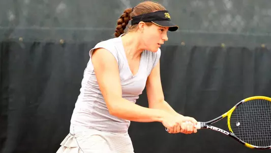 Women's Tennis Signs Herrington For 2016-17