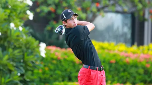 Makris Paces Men?s Golf on Day 1 at Wolf Run