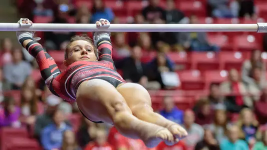 Kaitlyn Menzione bars