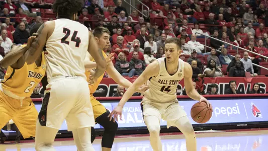 Cardinals win at Worthen.