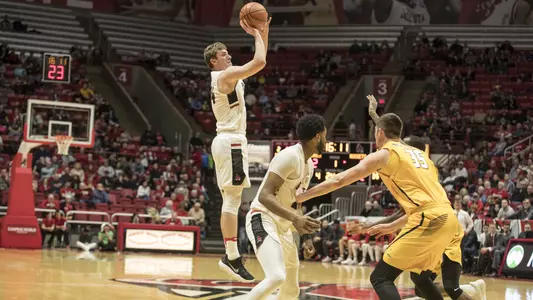 Cardinals win at Worthen.