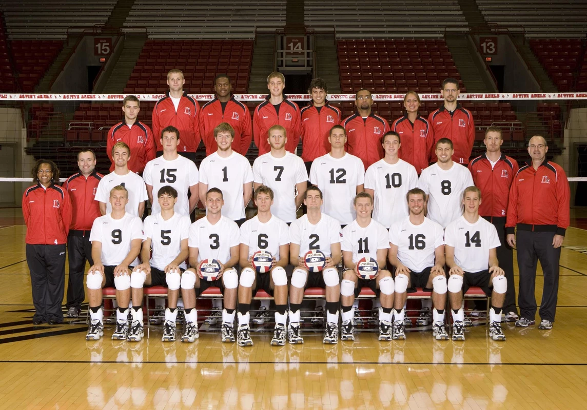 2009 Men's Volleyball Team Photo
