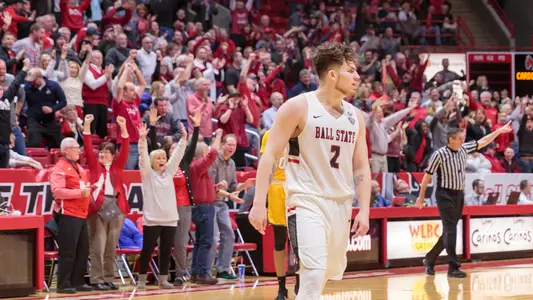 Tayler Persons, Worthen Arena Crowd