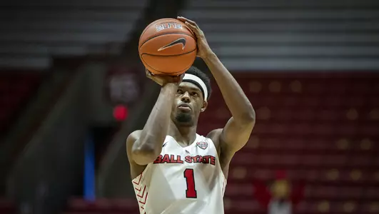 K.J. Walton shoots vs. UIC