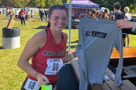 Sarah Mahnensmith 2022 Live in Lou Classic