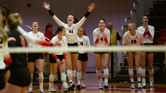 Women's Volleyball Bench Cheering