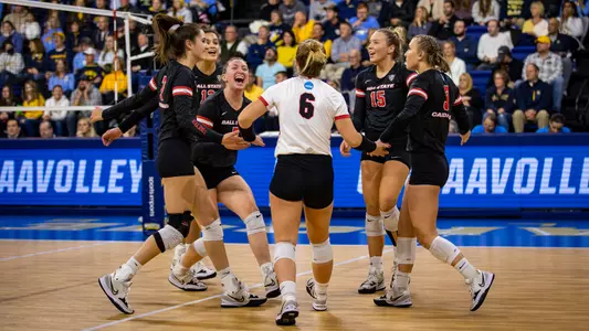 Ball State Team Huddle at Marquette