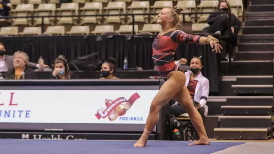 Hannah Ruthberg - Floor at Missouri