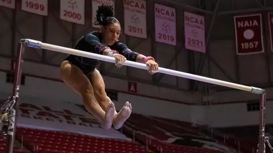 Victoria Henry - Bars in 2022 Red vs. White