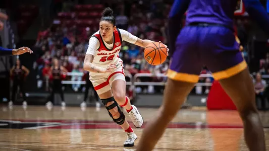 The Ball State women's basketball team competes against Tennessee Tech at Worthen Arena on November 6, 2023. Photo by Bobby Ellis.