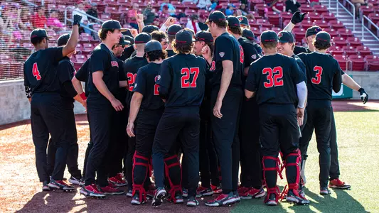 BaseballHuddleatIndiana