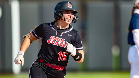 Haley Wynn Rounding 3rd