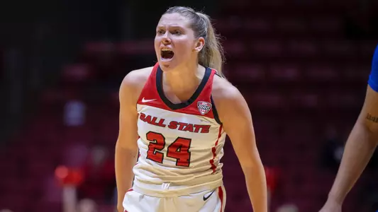The Ball State women's basketball team competes against Buffalo University during their MAC home opener at Worthen Arena on January 10, 2024. Photo by Bobby Ellis.