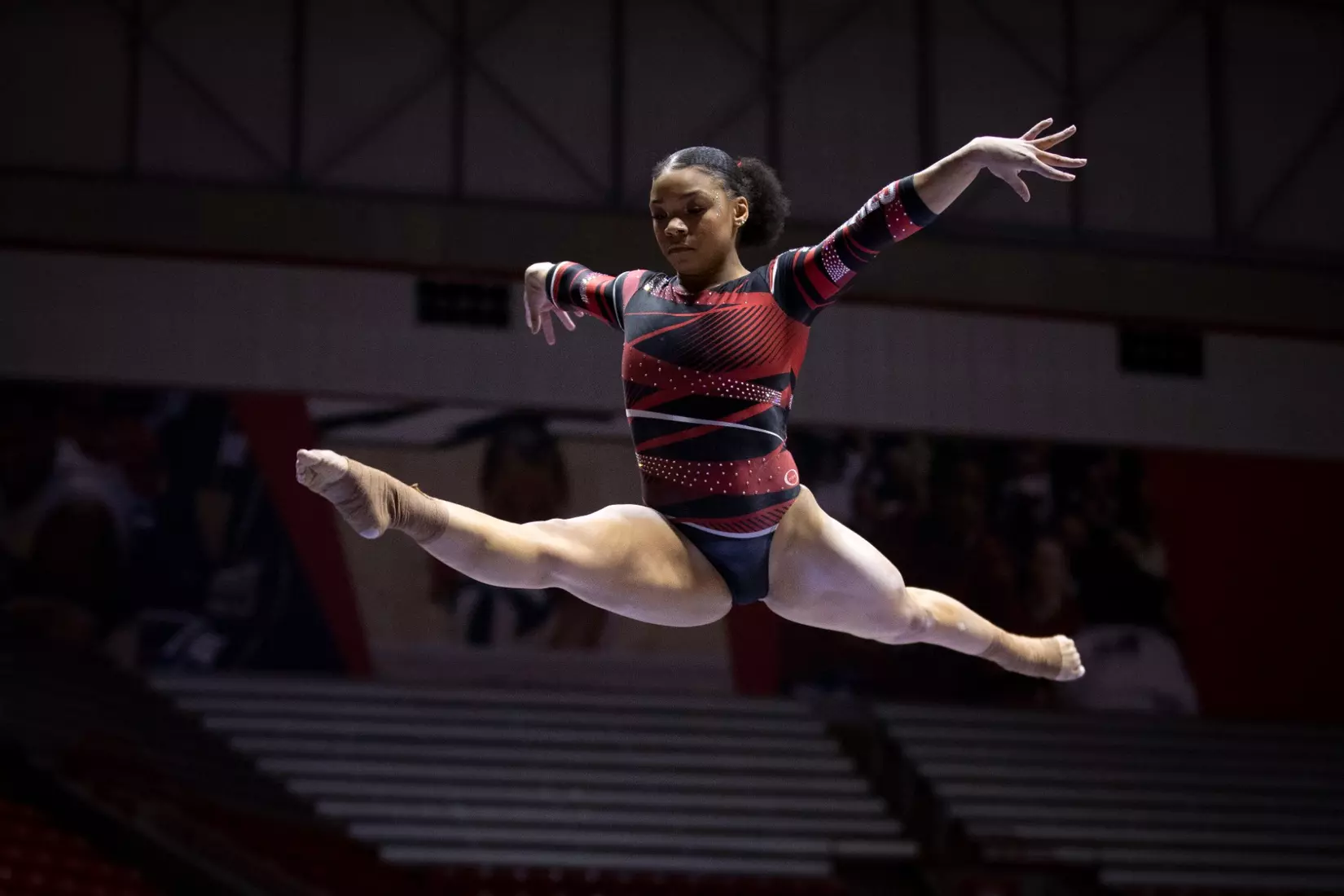 The Ball State gymnastic team hosts Bowling Green in Worthen Arena on Jan, 22. Photo by Samantha Blankenship / Ball State University