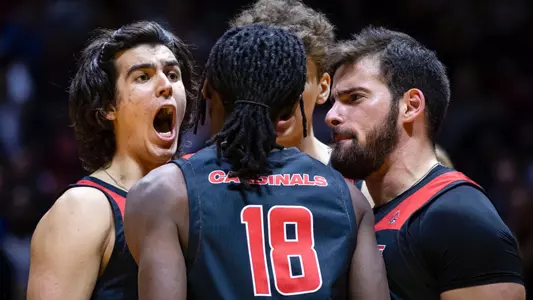 The Ball State Men’s Volleyball team hosts Hawaii in Worthen Arena on Jan, 28. Photo by Samantha Blankenship / Ball State University