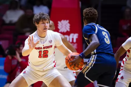Ball State’s Men’s Basketball hosts Akron in Worthen Arena on Jan.  9. Photo by Samantha Blankenship