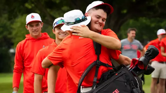 Men's Golf celebrates Luke Johnston's win at the EY Invitational