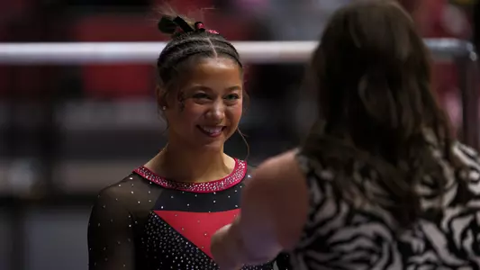 Ava Molina Bars vs. NIU