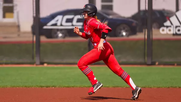Ella Whitney running vs. Louisville