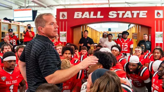 Uremovich celebrates with Cardinals after Ohio win in 2025