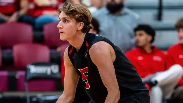 MVB Signs Bobby Clapp