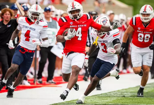 TJ Horton runs the ball down the sideline versus Stony Brook - 9/12/2026