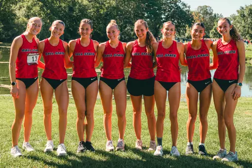 The Ball State Cross Country Team Poses for a Team Picture after the 2026 George Dales Invite