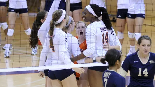 Volleyball Seeks Another League Win in Weekend of Action at Davis Gym