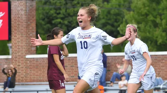 Evelyn Nicinski Earns NSCAA All-Region Honors