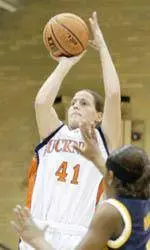 Bison Women's Hoops Drop First Game at Saint Peter's Holiday Classic, 89-64, to Alabama