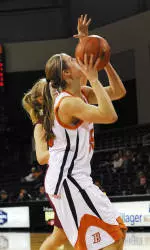 Bigger Lineup Helps Lead Bucknell Women's Basketball to 47-46 Victory at Army