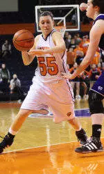 Bucknell Women's Basketball Falls 49-38 to Holy Cross