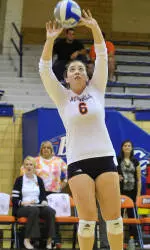 Nationally Ranked Pepperdine Powers Past Bucknell Volleyball in Three Sets