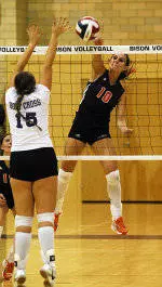 Bucknell Volleyball Picks Up 3-0 Victory Over Holy Cross
