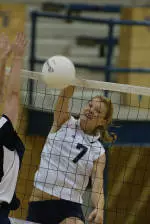 Bucknell Volleyball Splits on First Day at La Salle Invitational