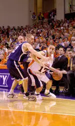 Bucknell-Holy Cross Men's Hoops Rivalry Comes to Sojka Pavilion on Saturday