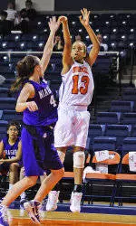 Bison Trio Reaches Double-Figure Scoring as Bucknell Women's Basketball Defeats Niagara, 69-62