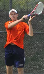 Ira Reibeisen Receives Senior Athletic Award