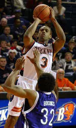 Bucknell Topples Niagara 76-74 on Charles Lee's Last-Second Shot