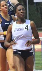 Offeibea Hanson-Hall Receives Senior Athletic Award