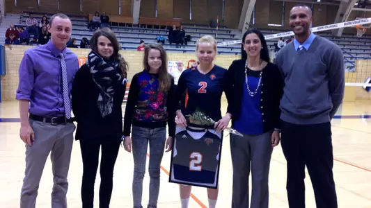 Volleyball Closes out 2014 Season with Sweep of NJIT